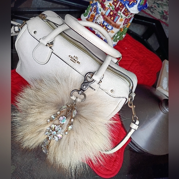 Coach Bag With Luxury Fox Charm - Picture 12 of 12